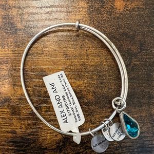 NWT Alex and Ani Swarovski teardrop Bangle